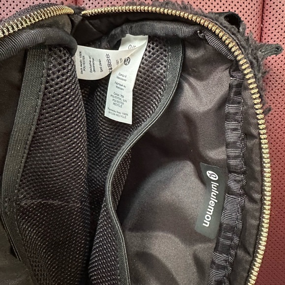 LULU LEMON waist bag - Picture 3 of 4